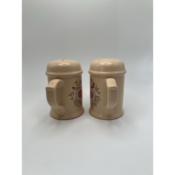 Vintage Ceramic Salt And Pepper Shakers - Grandma Core - Cottage Core - Picture 2 of 6
